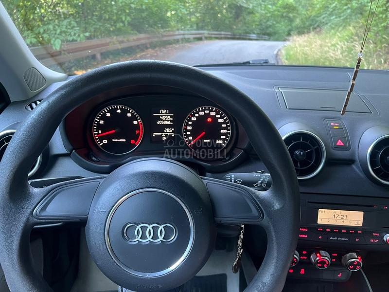 Audi A1 1.2 TFSI ATTRACTION