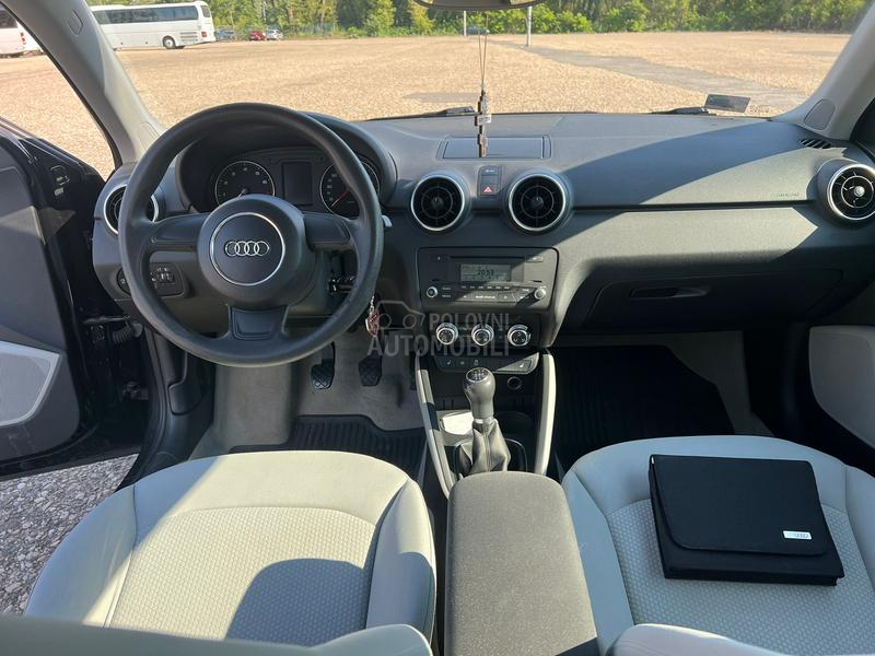 Audi A1 1.2 TFSI ATTRACTION