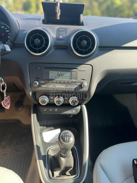 Audi A1 1.2 TFSI ATTRACTION