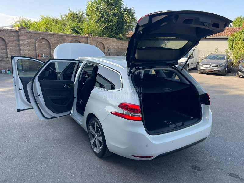 Peugeot 308 ALURE LED PERLA