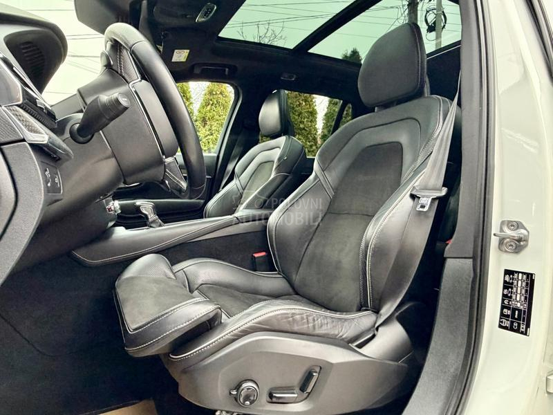 Volvo XC90 R-Design/7Sed/Perla