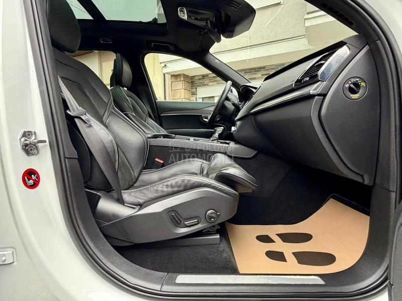 Volvo XC90 R-Design/7Sed/Perla