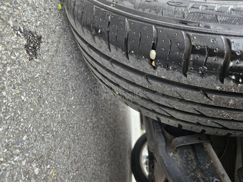 Peugeot 208 N A V I  L E D