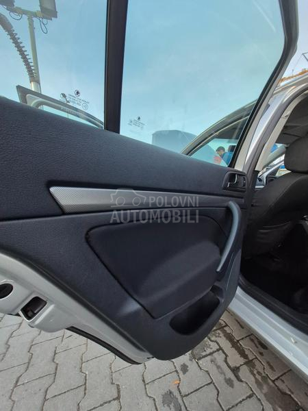 Škoda Octavia 1.6 elegance