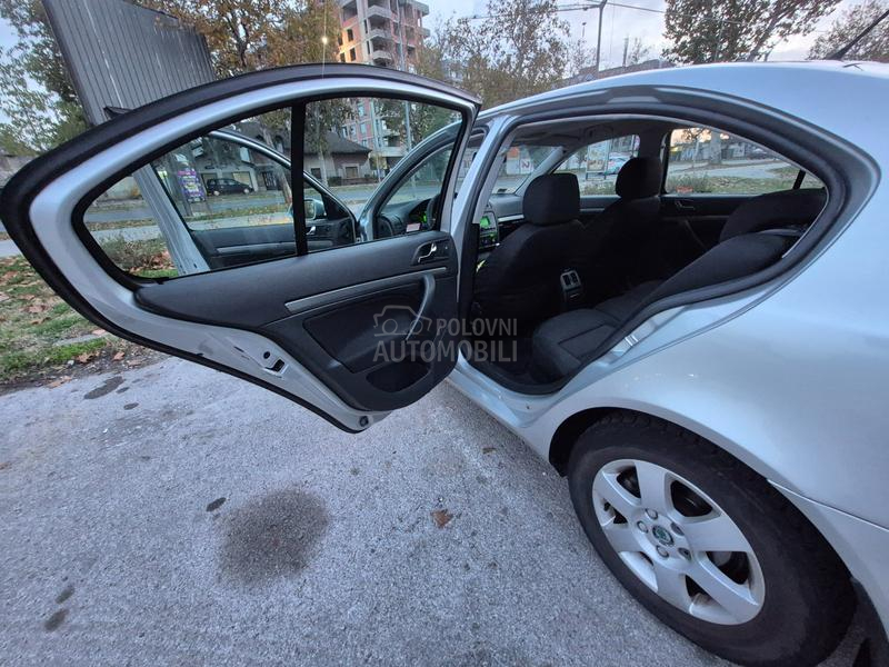 Škoda Octavia 1.6 elegance