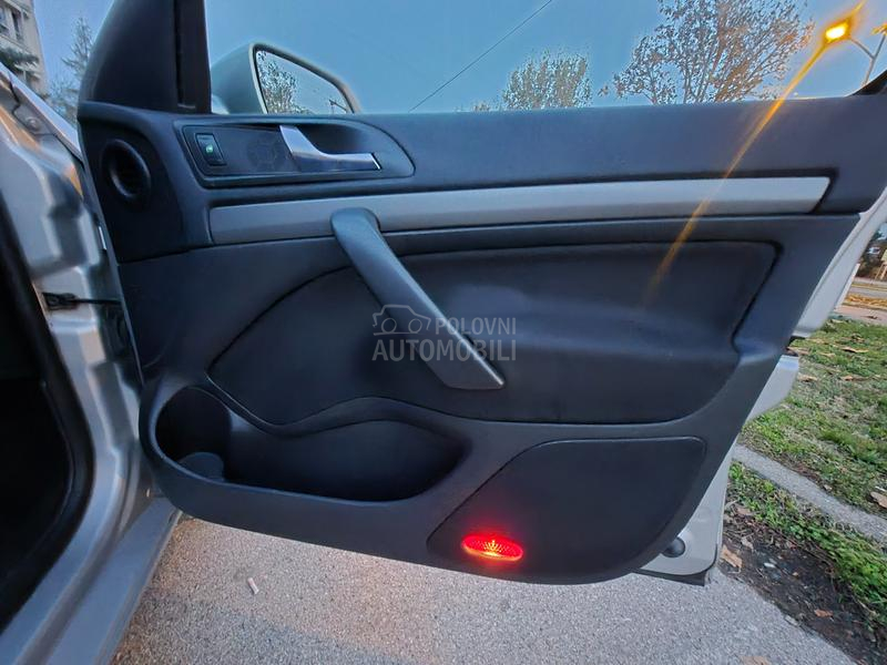 Škoda Octavia 1.6 elegance