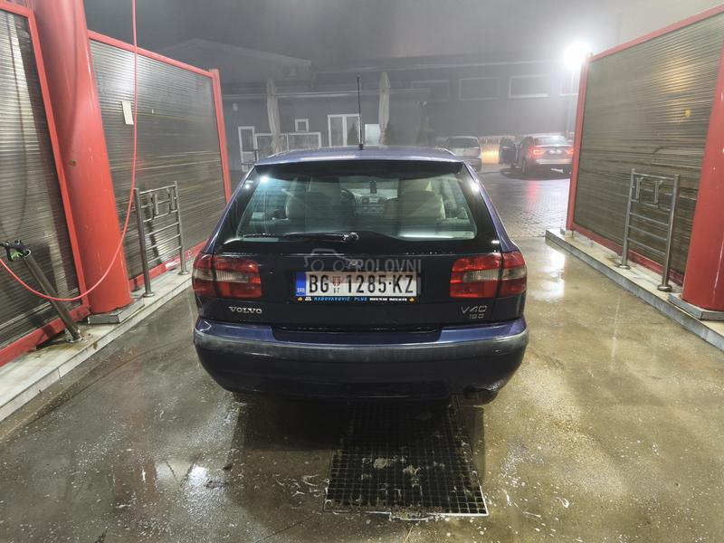Volvo V40 