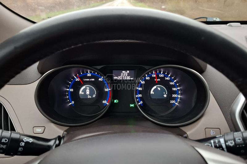Hyundai ix35 4x4 N0V zama jac