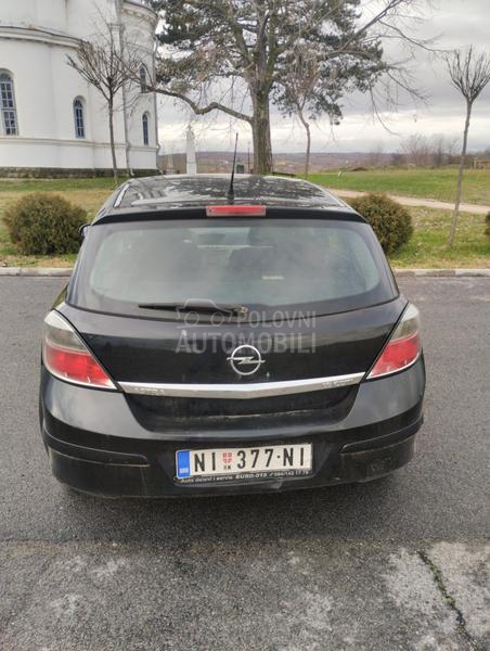 Opel Astra H 