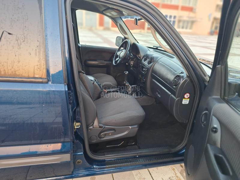 Jeep Cherokee 2.5 crd sport