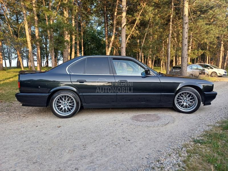 BMW 525 