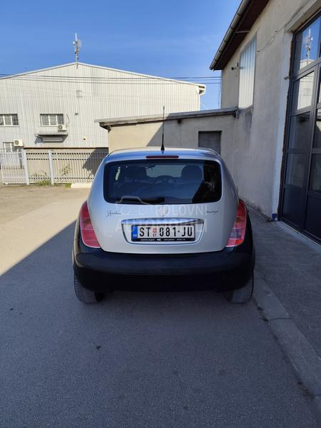 Lancia Ypsilon 