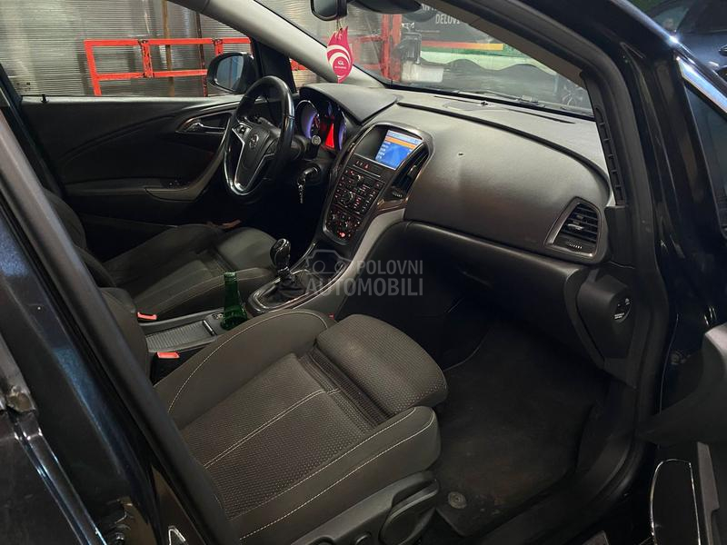 Opel Astra J Cosmo