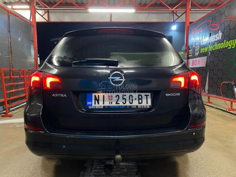 Opel Astra J Cosmo