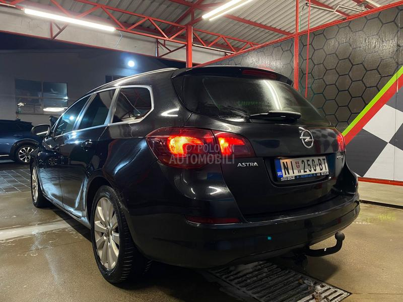 Opel Astra J Cosmo