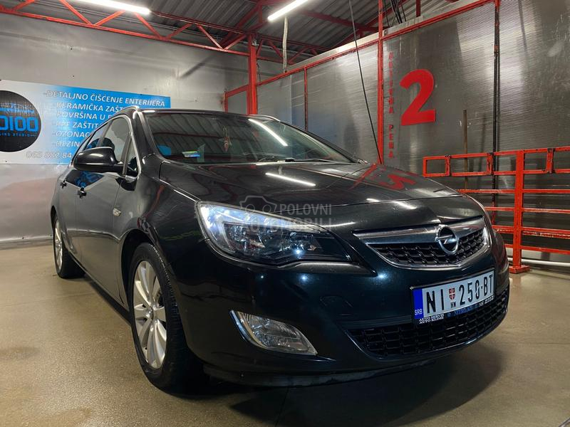 Opel Astra J Cosmo
