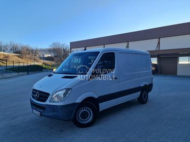 Mercedes Benz Sprinter 210