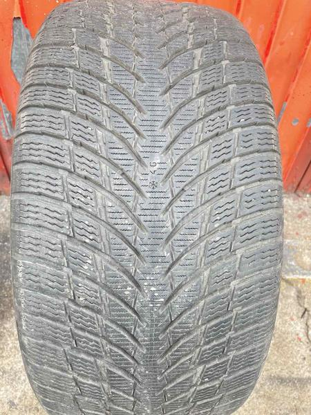 Nokian 255/40 R19 Zimska
