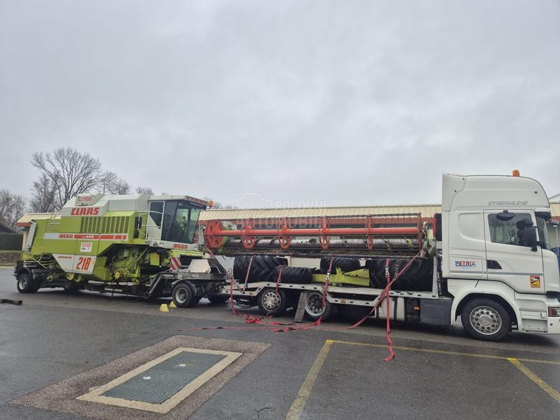 Claas Mega 218