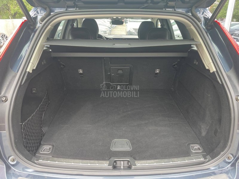 Volvo XC60 AWD Model 2021