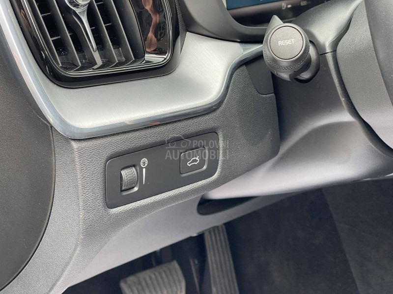 Volvo XC60 AWD Model 2021