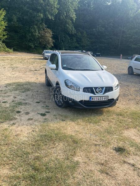 Nissan Qashqai + 2 