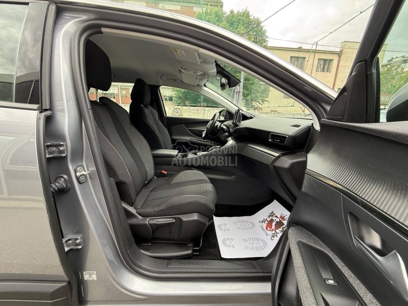 Peugeot 3008 1.2 B Autom