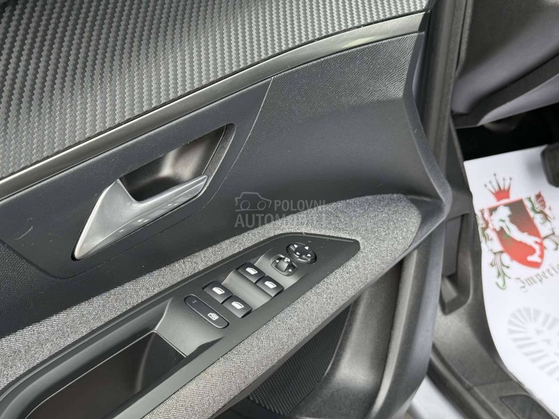 Peugeot 3008 1.2 B Autom