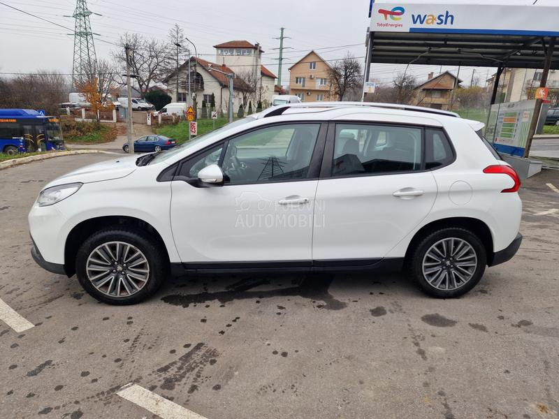 Peugeot 2008 1.2 VTI ACTIVE