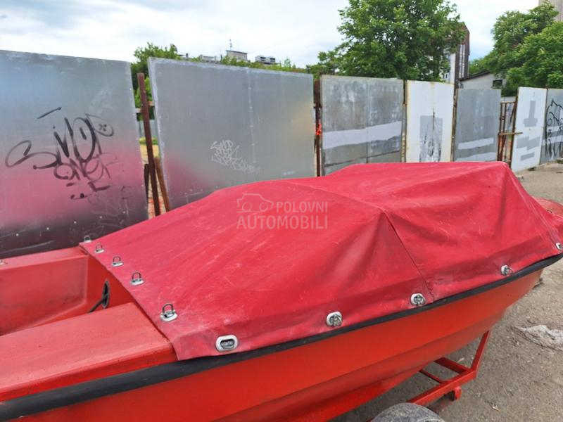 Elan 401 i prikolica