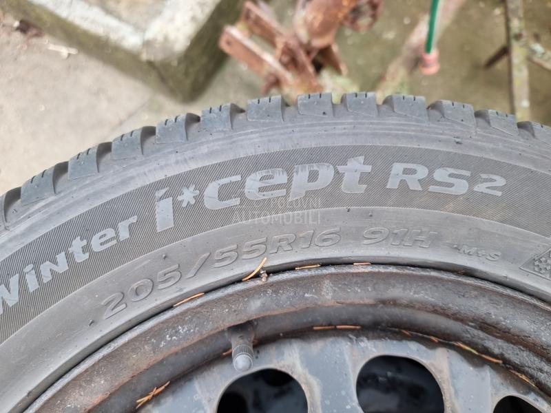 Hankook 205/55 R16 Zimska