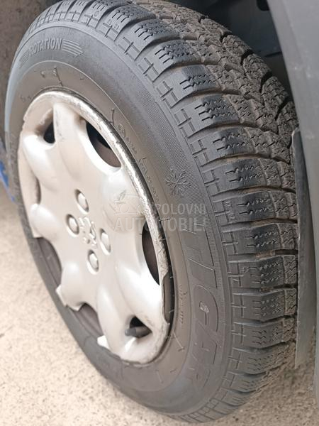 Peugeot 106 1.1b tek  r e g