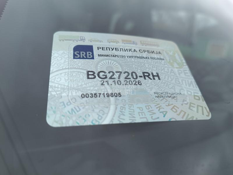 Peugeot 106 1.1b tek  r e g