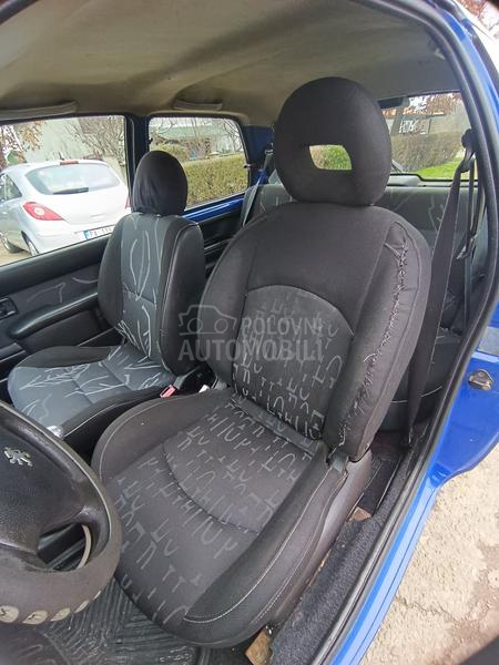 Peugeot 106 1.1b tek  r e g