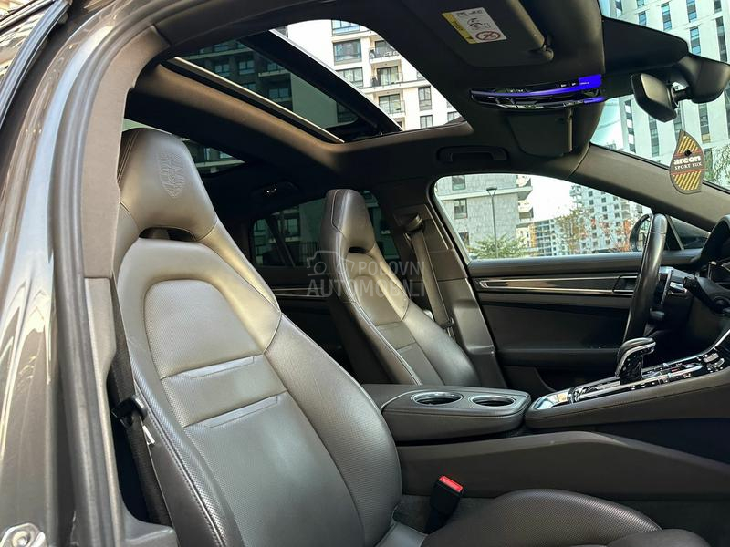 Porsche Panamera 4S Sport Chrono