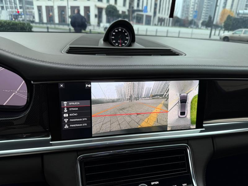 Porsche Panamera 4S Sport Chrono