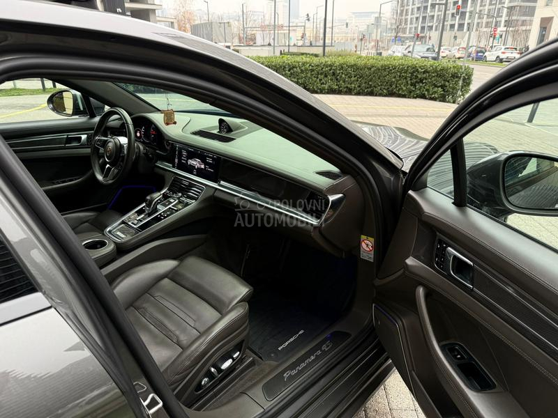 Porsche Panamera 4S Sport Chrono