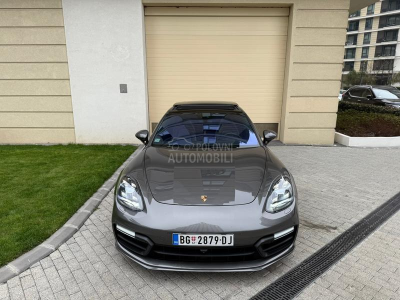 Porsche Panamera 4S Sport Chrono