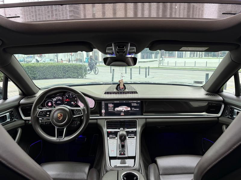 Porsche Panamera 4S Sport Chrono