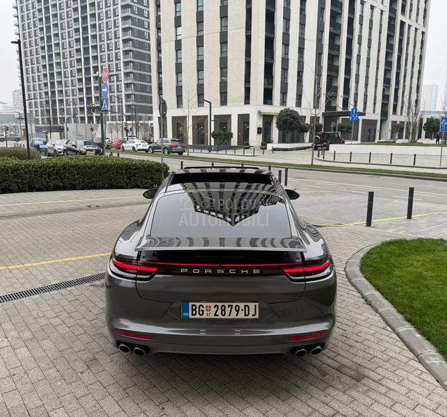 Porsche Panamera 4S Sport Chrono