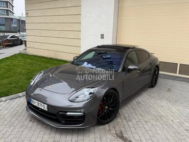 Porsche Panamera 4S Sport Chrono