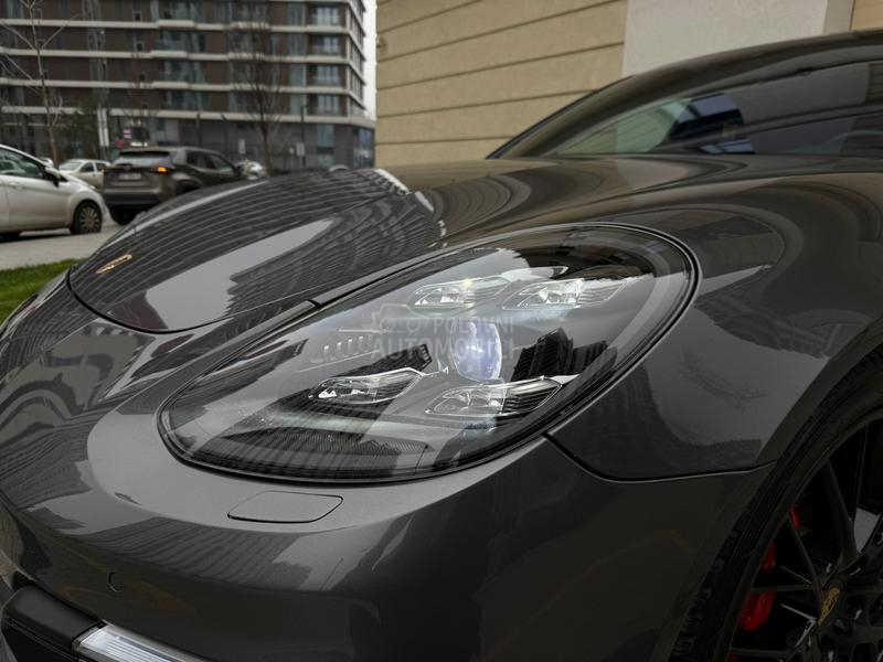 Porsche Panamera 4S Sport Chrono