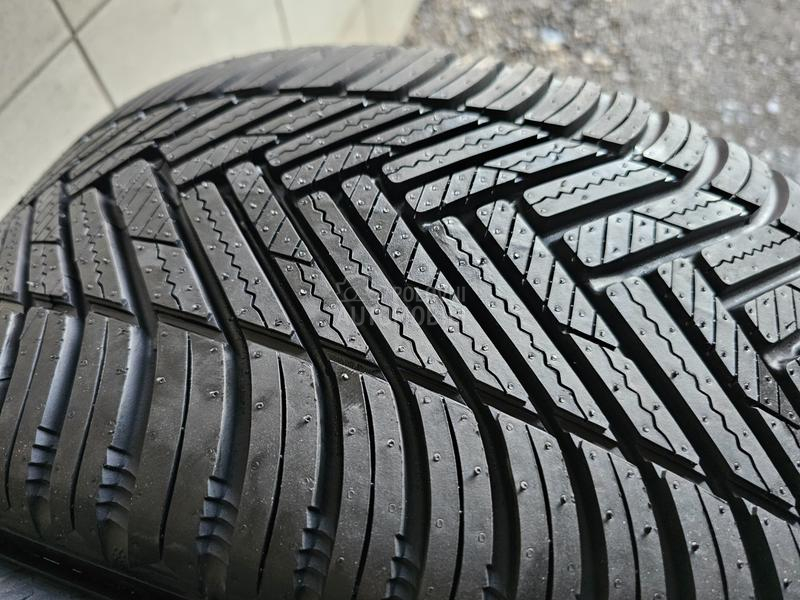 Hankook 235/35 R19 Sve sezone