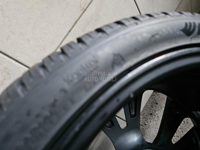 Hankook 235/35 R19 Sve sezone