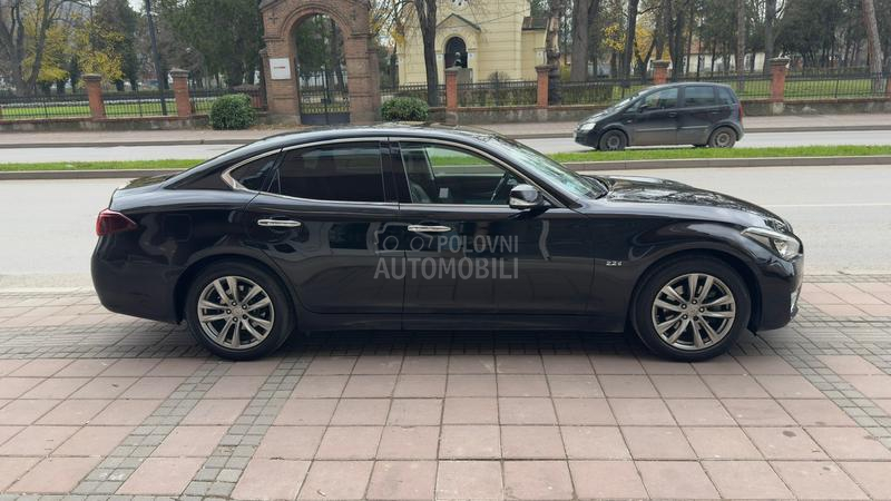 Infiniti Q70 Premium