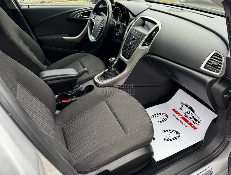 Opel Astra J 1.4 ENJOY