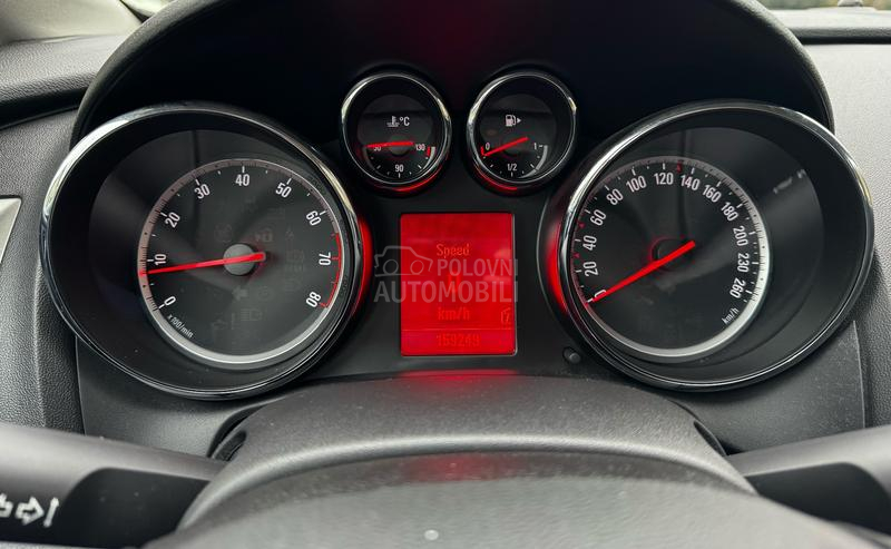 Opel Astra J 1.4 ENJOY