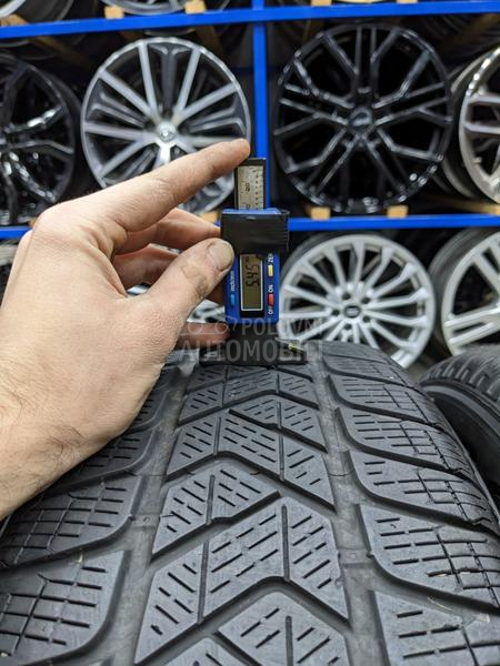 Pirelli 215/65 R17 Zimska