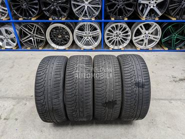 Hankook 235/45 R17 Zimska