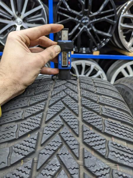 Bridgestone 235/55 R19 Zimska